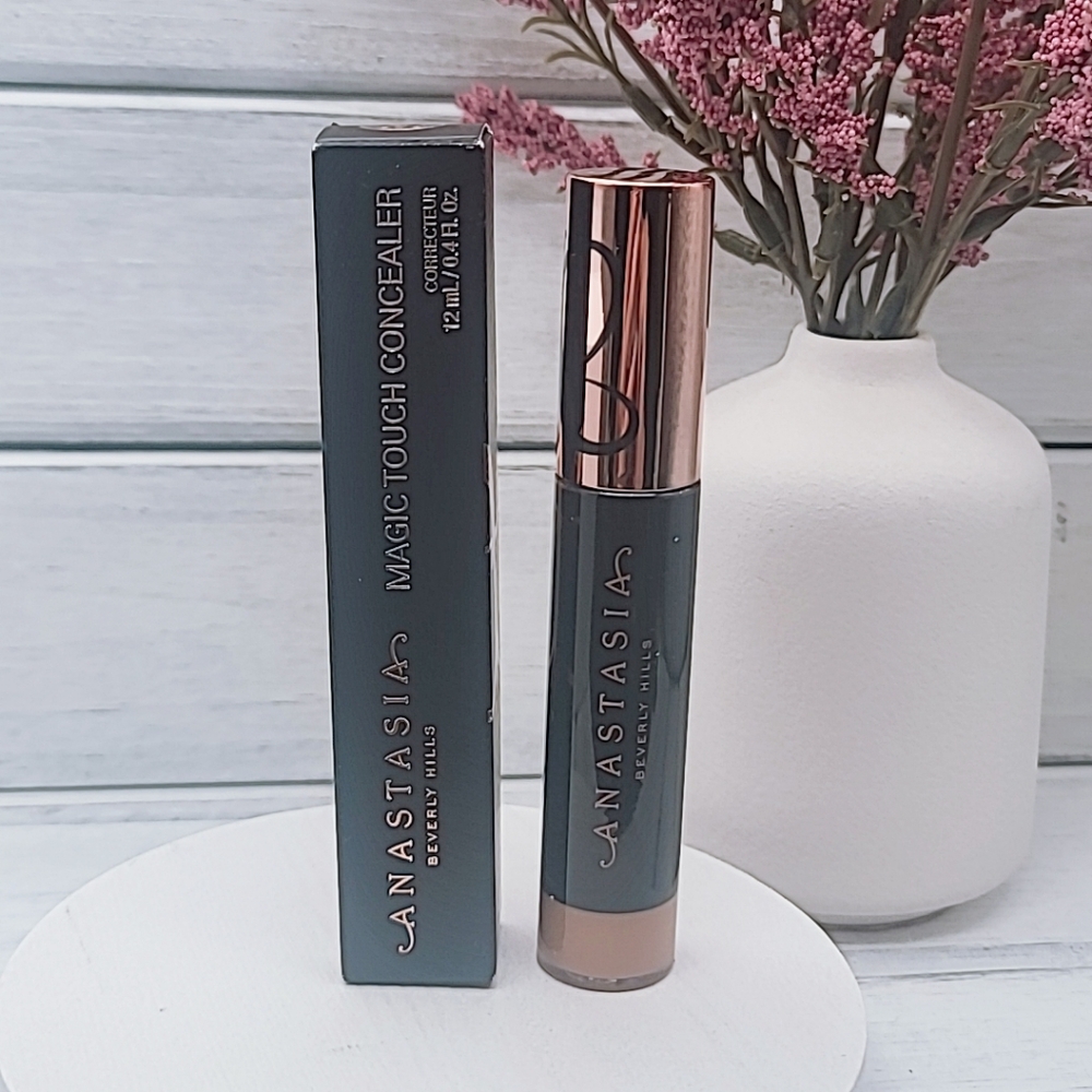 Anastasia Beverly Hills Magic Touch Concealer shade 15